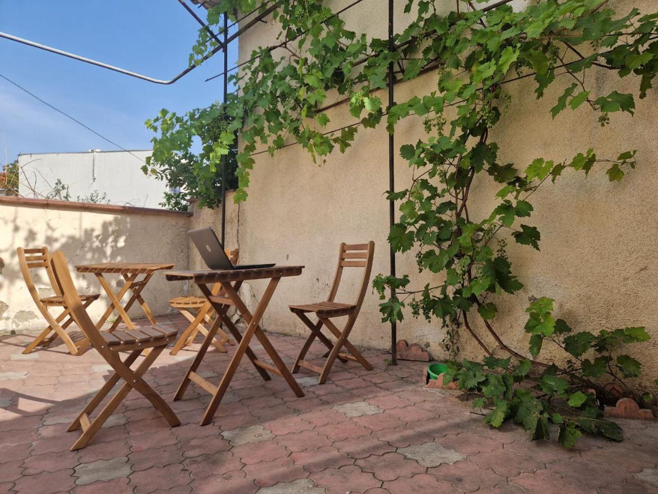 Buddha Hostel Bodoni Chişinău Eksteriør billede